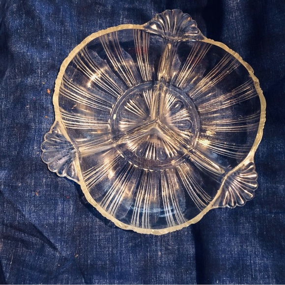 Vintage 3 section glass dish by Hazel Atlas Ridges and Fans pattern 572 - Picture 6 of 6